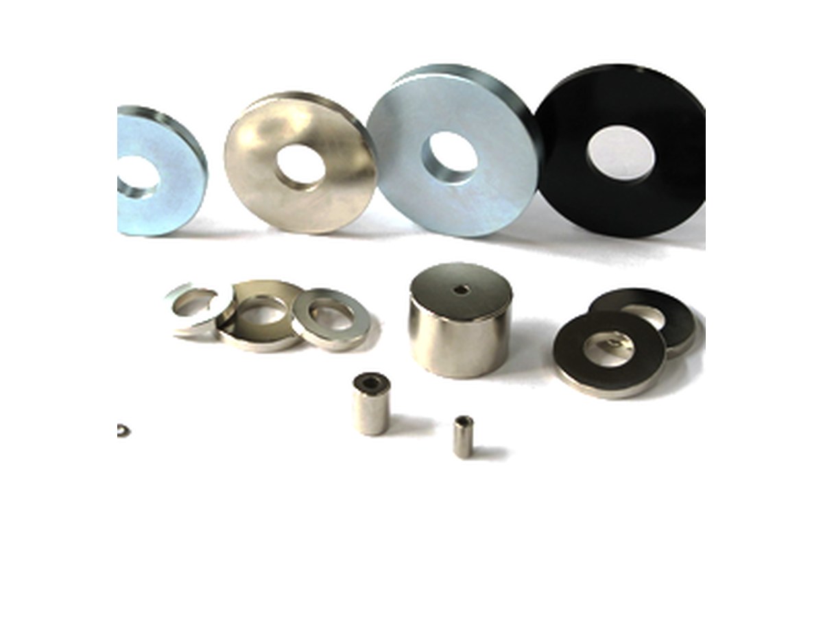 Large NdFeB ring magnets and epoxy-coated cylindrical magnets